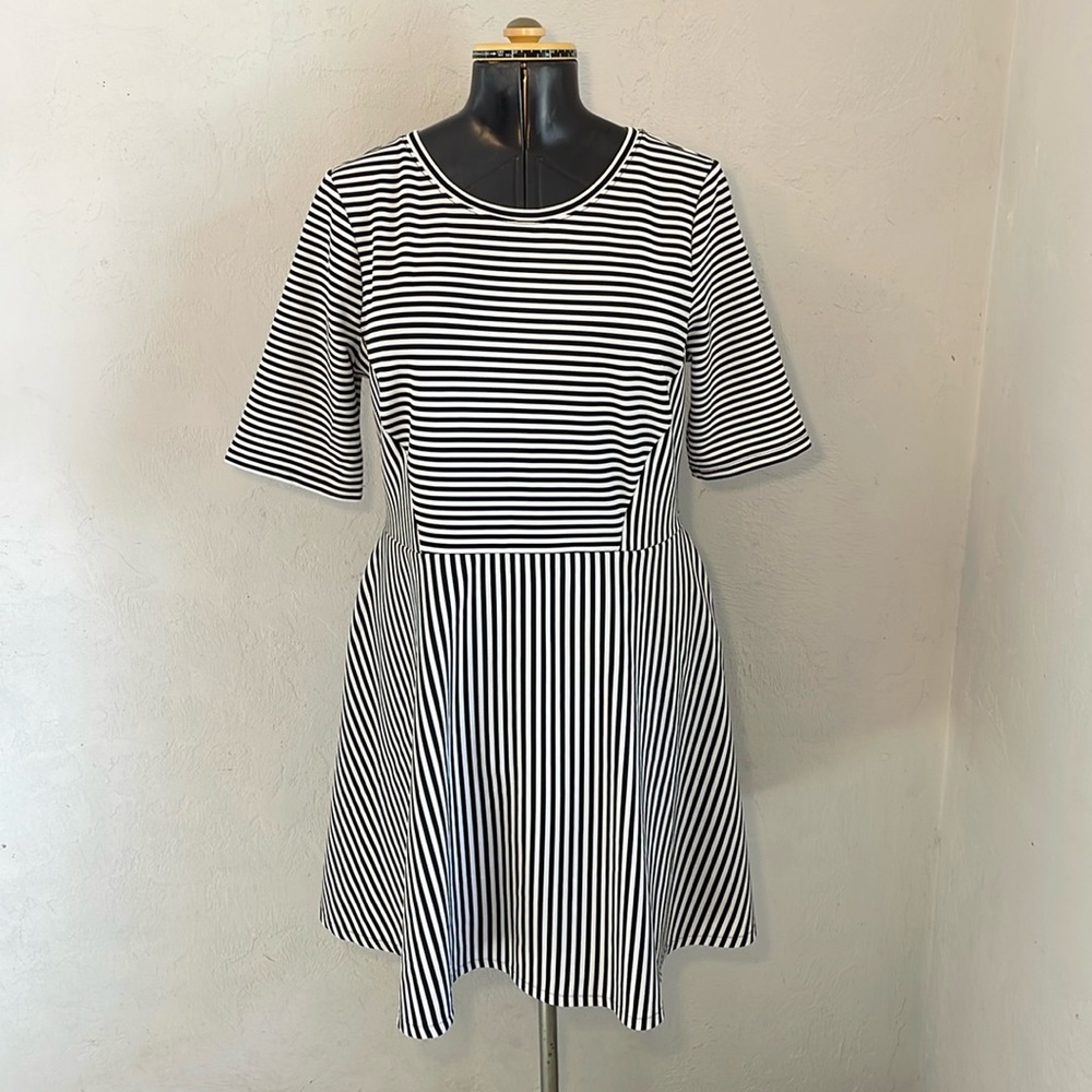 Apt. 9 (Kohl’s) Black and White Striped Dress